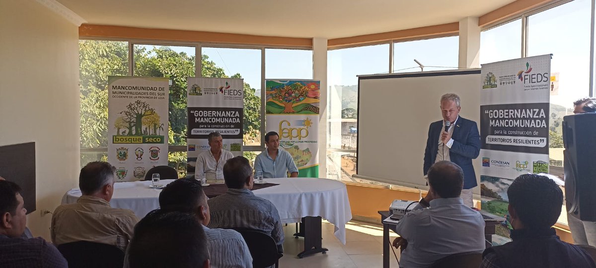 pietrograziani3's tweet photo. Agradezco Germán Sánchez, presidente de @MBosqueSeco y Alcalde de Pindal en la provincia de Loja, por la invitación en el evento de socialización del proyecto "Territorios resilientes" financiado por @FIEDSprograma. Felicitaciones y muchos éxitos!! https://t.co/oFtYqfZ9cY