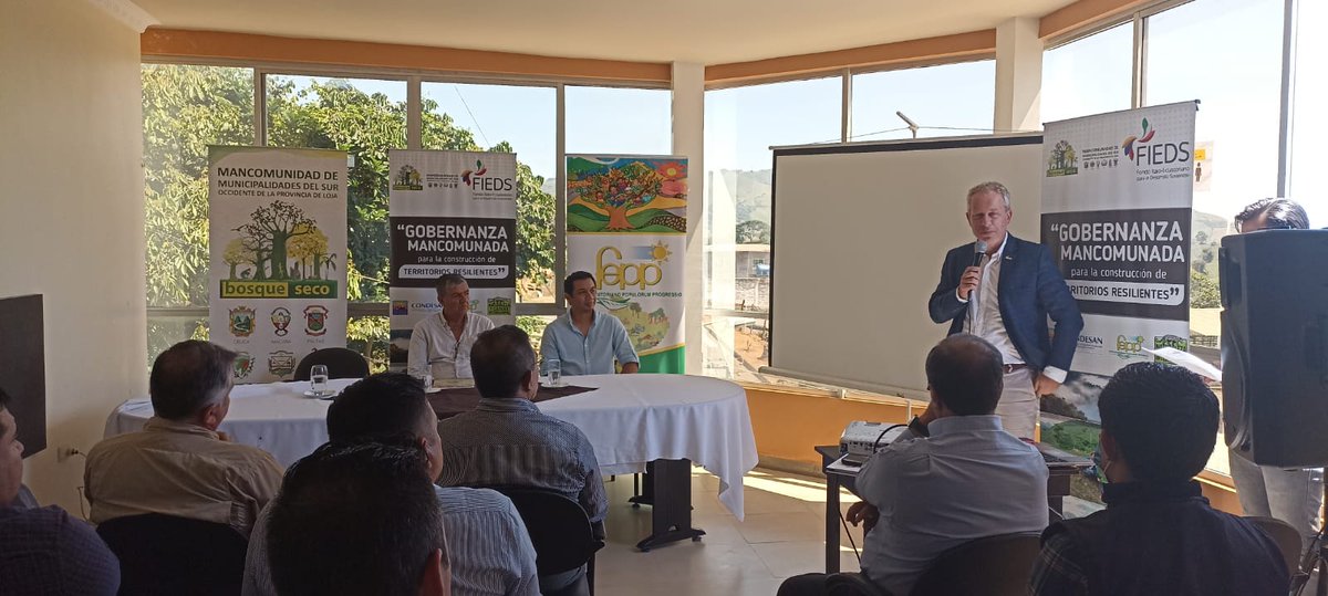 pietrograziani3's tweet photo. Agradezco Germán Sánchez, presidente de @MBosqueSeco y Alcalde de Pindal en la provincia de Loja, por la invitación en el evento de socialización del proyecto "Territorios resilientes" financiado por @FIEDSprograma. Felicitaciones y muchos éxitos!! https://t.co/oFtYqfZ9cY