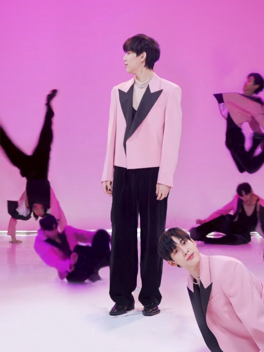 screensevens's tweet photo. bam's chaotic energy in one frame

@BamBam1A #BamBam #GOT7 https://t.co/TNpr764Gm5