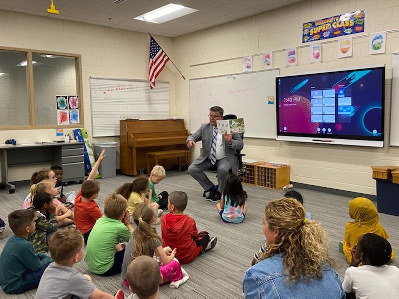 JenKoziolek's tweet photo. Thank you @Otownsupt761 Superintendent Elstad and the Owatonna Rotary Club for coming to read to us today AND for the special books!! #mckinleystrong  #owatonnaproud https://t.co/syZRqugXH8