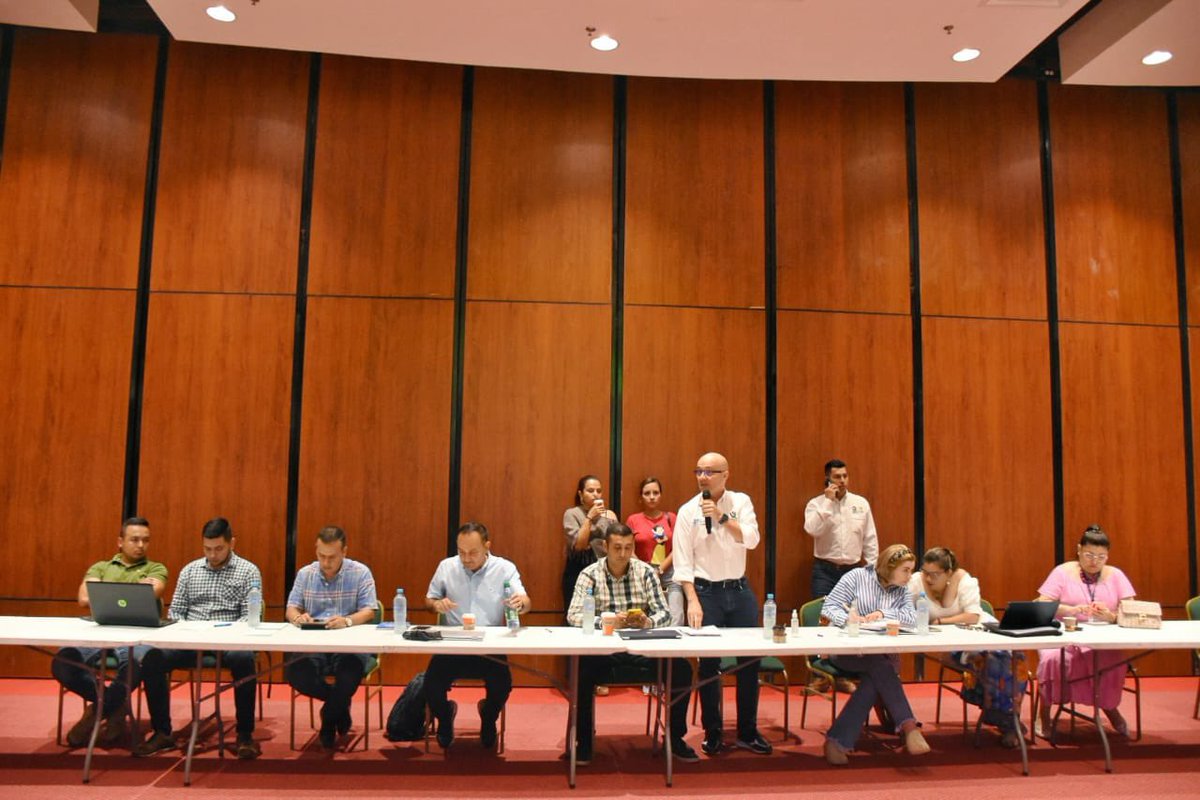 #IMPORTANTE | 📢 hoy en Consejo Departamental de Gestión del Riesgo de Desastres, avanzamos en una agenda conjunta con los diferentes alcaldes del departamento, sobre las afectaciones que se ha presentado por la #TemporadaDeMásLluvias. 

#ElTolimaNosUne