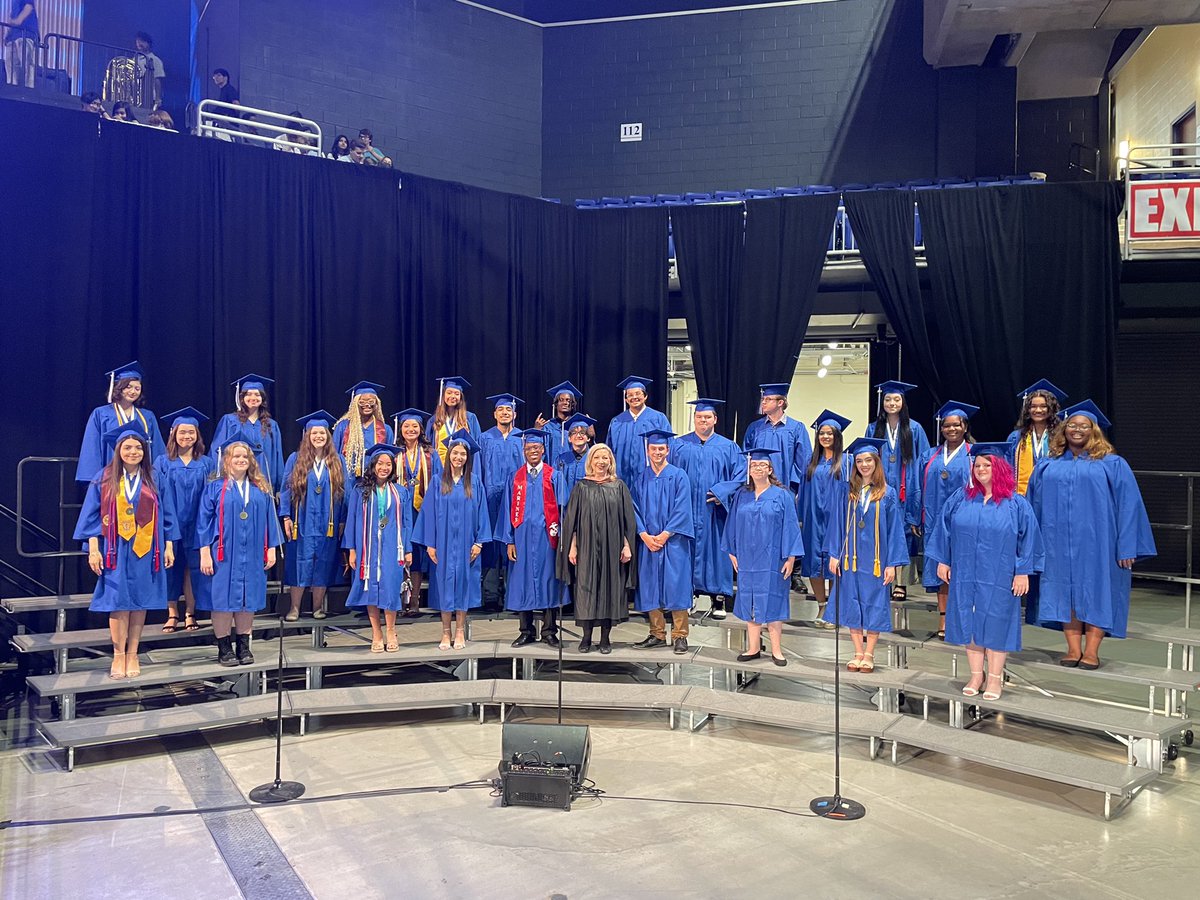 Cy Creek Choir (@cycreekchoir) on Twitter photo CyCreek Choir Seniors Class of ‘22! So proud! Graduation 2022! Ahhh….CC what!!! <a href="/VSnokhous/">vicki snokhous</a> @cfisdmusicman CyCreek Choir Seniors Class of ‘22! So proud! Graduation 2022! Ahhh….CC what!!! <a href="/VSnokhous/">vicki snokhous</a> @cfisdmusicman
