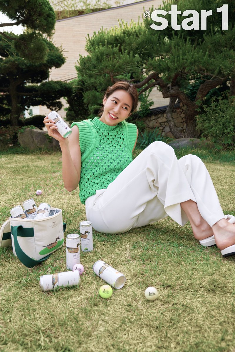 star1magazine's tweet photo. [📸] #앳스타일6월호 #유이 화보 CUT

오리 와인 덕혼 디코이(Duckhorn Decoy)와 유이의 만남😁😁
⠀
🍷🍾골프와 와인을 함께 즐기는 갓생라운딩 만나보세요 😘💕
⠀
#오리와인 #덕혼 #덕혼디코이 #Duckhorn #골프와인 #앳스타일 #atstar1 #유이 #uie #패션 #화보 https://t.co/Y2zrFMAkwd