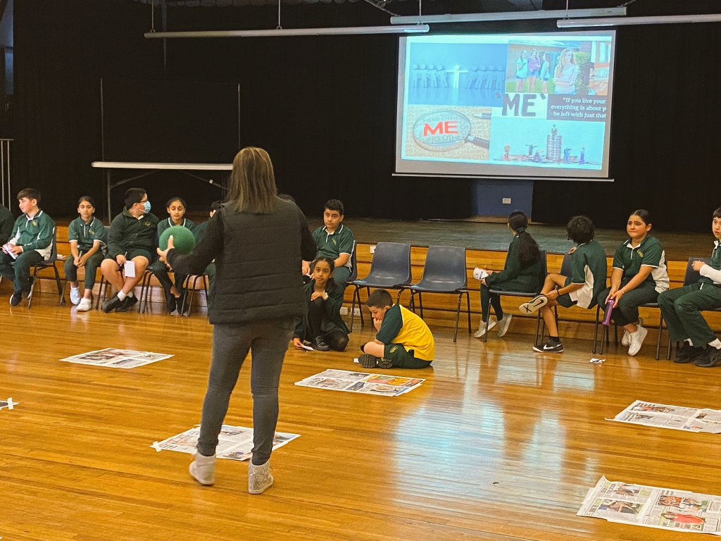 Zizi Charida (@charida_zizi) on Twitter photo <a href="/PsCondell/">CondellParkPS</a> running a 'Me to We' activity wth yr 6 Students.
#communitymindedkids aims 2 cultivate a generation tht thinks about othrs, creates belonging 4 others & works collectively wth othrs 2 create positive change in our communities & world.
Will you join the 'We' movement? <a href="/PsCondell/">CondellParkPS</a> running a 'Me to We' activity wth yr 6 Students.
#communitymindedkids aims 2 cultivate a generation tht thinks about othrs, creates belonging 4 others & works collectively wth othrs 2 create positive change in our communities & world.
Will you join the 'We' movement?