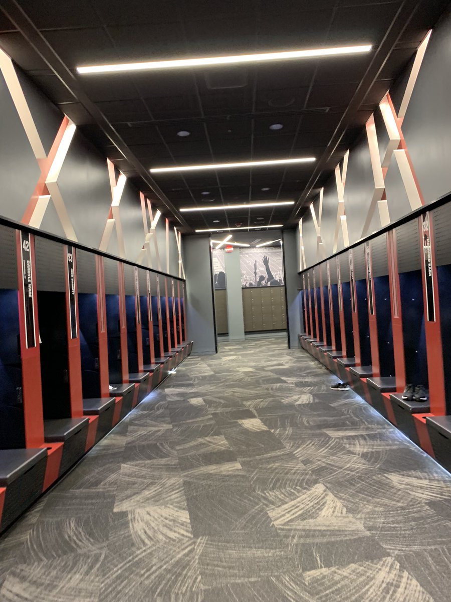 WilliamHattawa1's tweet photo. Thank you @stantonweber and @Pete_Lembo for having me out to South Carolina today! I had a great time touring the facilities and learning about the program!
@DanOrnerKicking @CoachMasonQH15 @RecruitLakeside @RecruitGeorgia https://t.co/DWt19EoS9I
