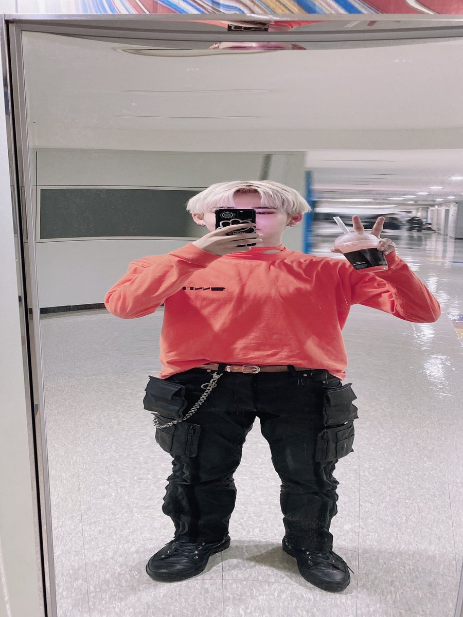 this type of maknae's selca
#NINGNING #NI_KI