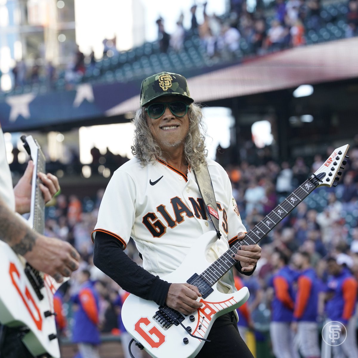 SFGiants's tweet photo. Always good to see our friends @Metallica 🤘 https://t.co/tlCbziQl2i