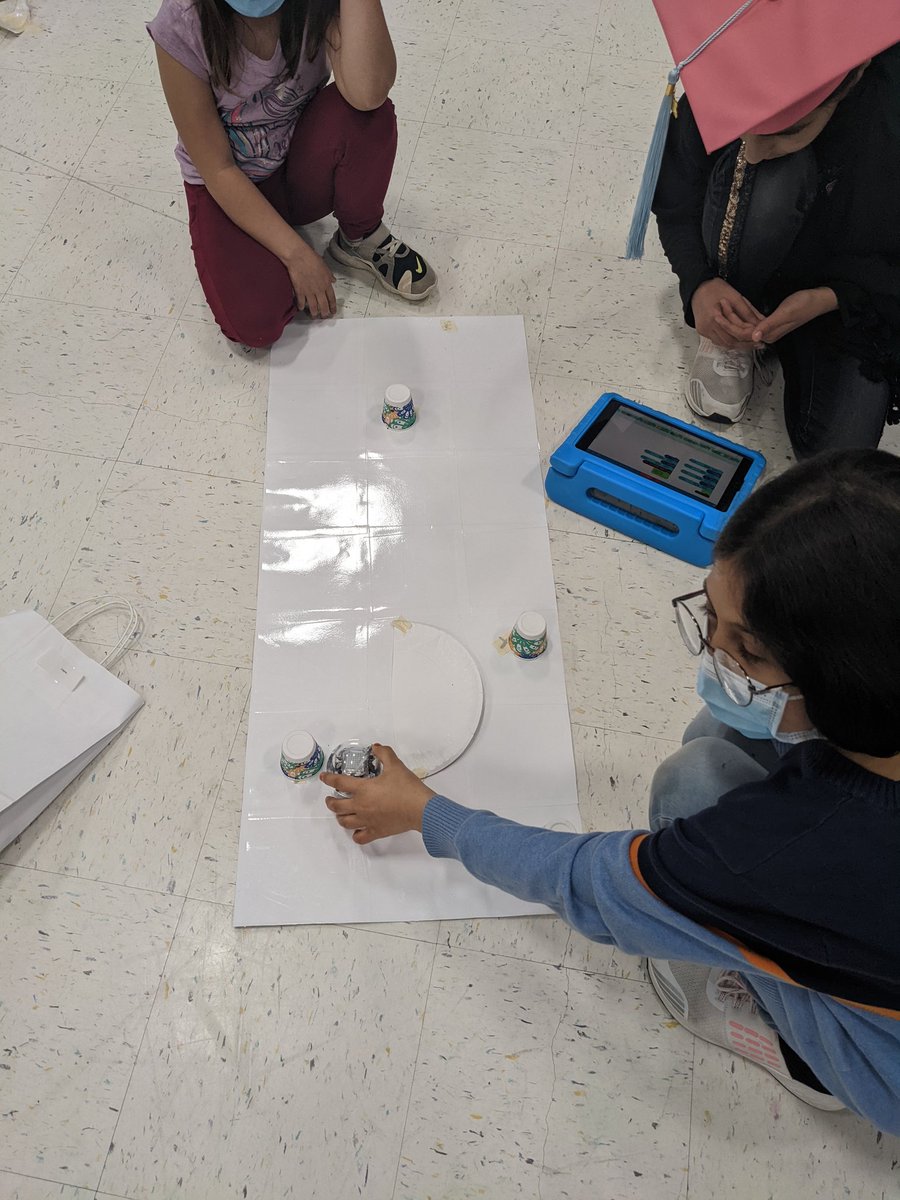 CharnickITC's tweet photo. Today we celebrated another @pinkspacetheory graduation! This community partnership works to increase the interest of girls in STEM related fields. For this session, our girls became game designers with our @Sphero robots! #scestech @SwansCreekES https://t.co/q78gwO93RF