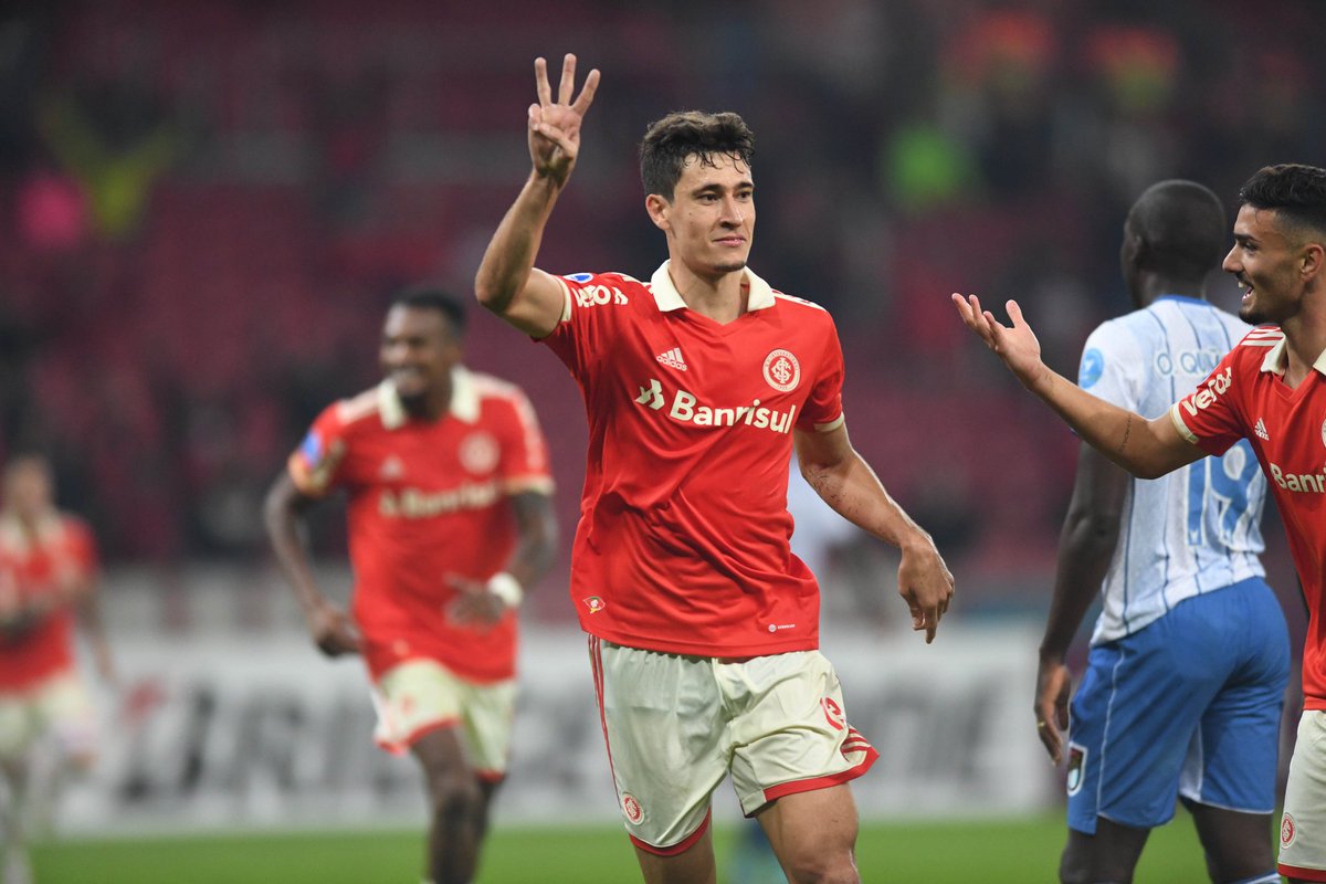 O Grêmio caiu quantas vezes Dourado?