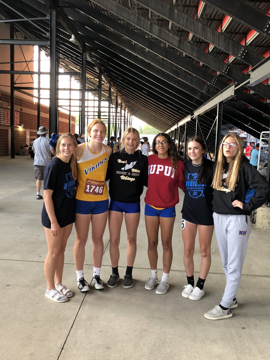 nwhitesports's tweet photo. Great effort by our Girls tonight participating in IHSAA Regionals at LJ. Special Congratulations to Lynzi Heimlich for breaking the school record again in the 200M (26.31). @WLFISports @samueltking @NWhiteSchools @thehj @RensselaerNews @IHSAA1 https://t.co/NZ1vGX7bMP