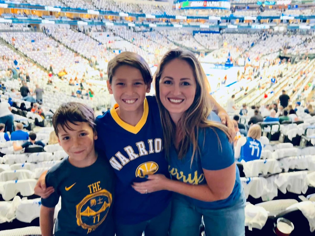 My oldest and the boys are at the @warriors game in #Dallas .. they took the signs away when they entered so I’m going to post them here.  #CharlesBarkley #WarriorsVsMavs  @StephenCurry30