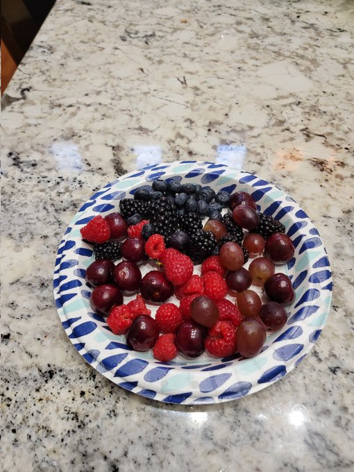 I'm fruity https://t.co/9QfDAm8yB1