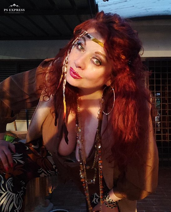 La notte &egrave; fatta per sognare 💋💋 The night Is made for dreaming &hearts;️&hearts;️ La nuit est faite pour rever ❤️❤️❤️❤️  https://t<a href="/tag/selfie"class="tags"><span>#selfie</span></a><a href="/tag/actress"class="tags"><span>#actress</span></a><a href="/tag/night"class="tags"><span>#night</span></a><a href="/tag/photography"class="tags"><span>#photography</span></a><a href="/tag/sexy"class="tags"><span>#sexy</span></a><a href="/tag/movie"class="tags"><span>#movie</span></a>