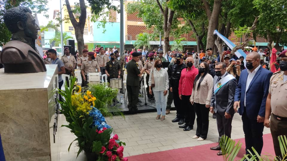 Realizado Acto Solemne con motivo del Bicentenario de la Batalla de Pichincha en Sucre
bit.ly/3tiQJYz

#Pichincha200Años