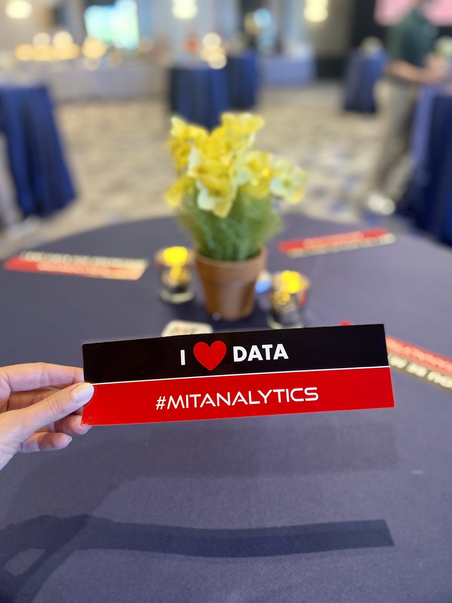 Zena_Sfeir's tweet photo. May the data be with you! https://t.co/Uaw0pDaaQC