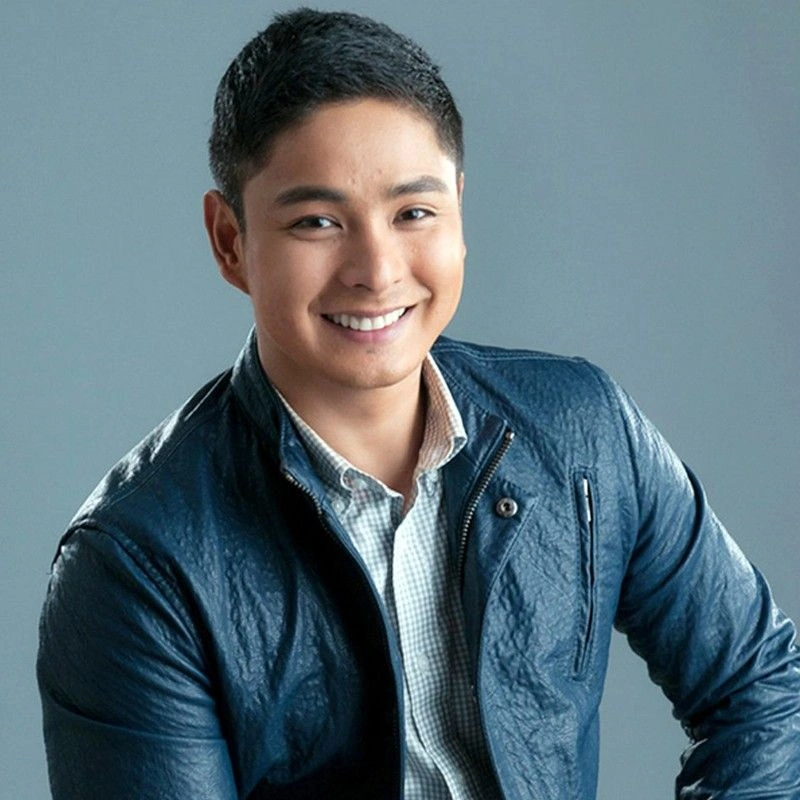 SpikeCollects's tweet photo. Coco Martin 😃 https://t.co/Xdk5LpJjTF