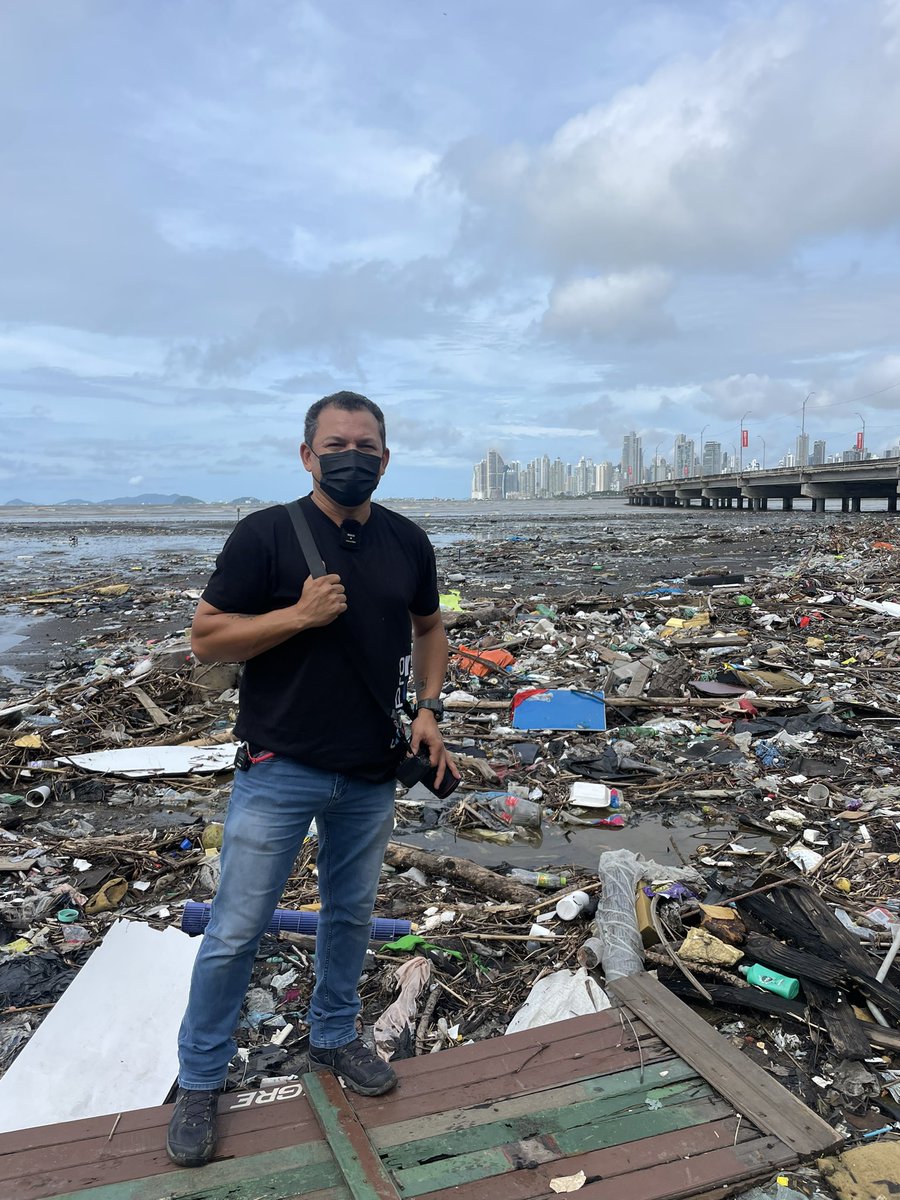 LuisCasis20's tweet photo. Hoy realice un recorrido por la Bahía de Panamá y lo que me encontré fue Basura y más Basura, tenemos que crear conciencia a la ciudadanía de no botar la basura en las calles y ríos de nuestro bellos país . https://t.co/1KXyYLgilG