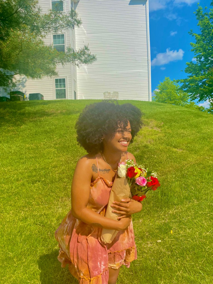 justusshakur's tweet photo. 💐🎈♥️ https://t.co/ZRULhxWbpT
