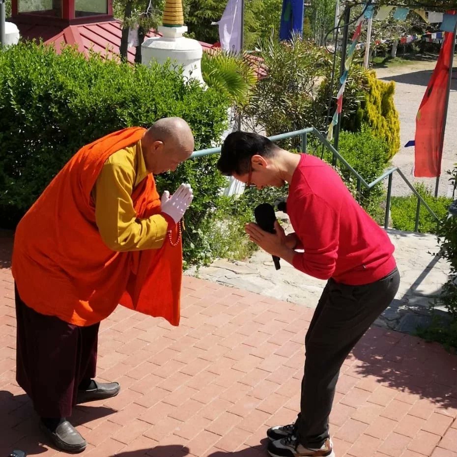 Haciendo la mermelada casera,  compitiendo en un concurso del cubilete, disfrutando de la visita en el Panillo conociendo al Lama y ...
Esta noche a las 21h35!
en Aragón TV "Un lugar para orientarme
alacarta.aragontelevision.es/programas/un-l…