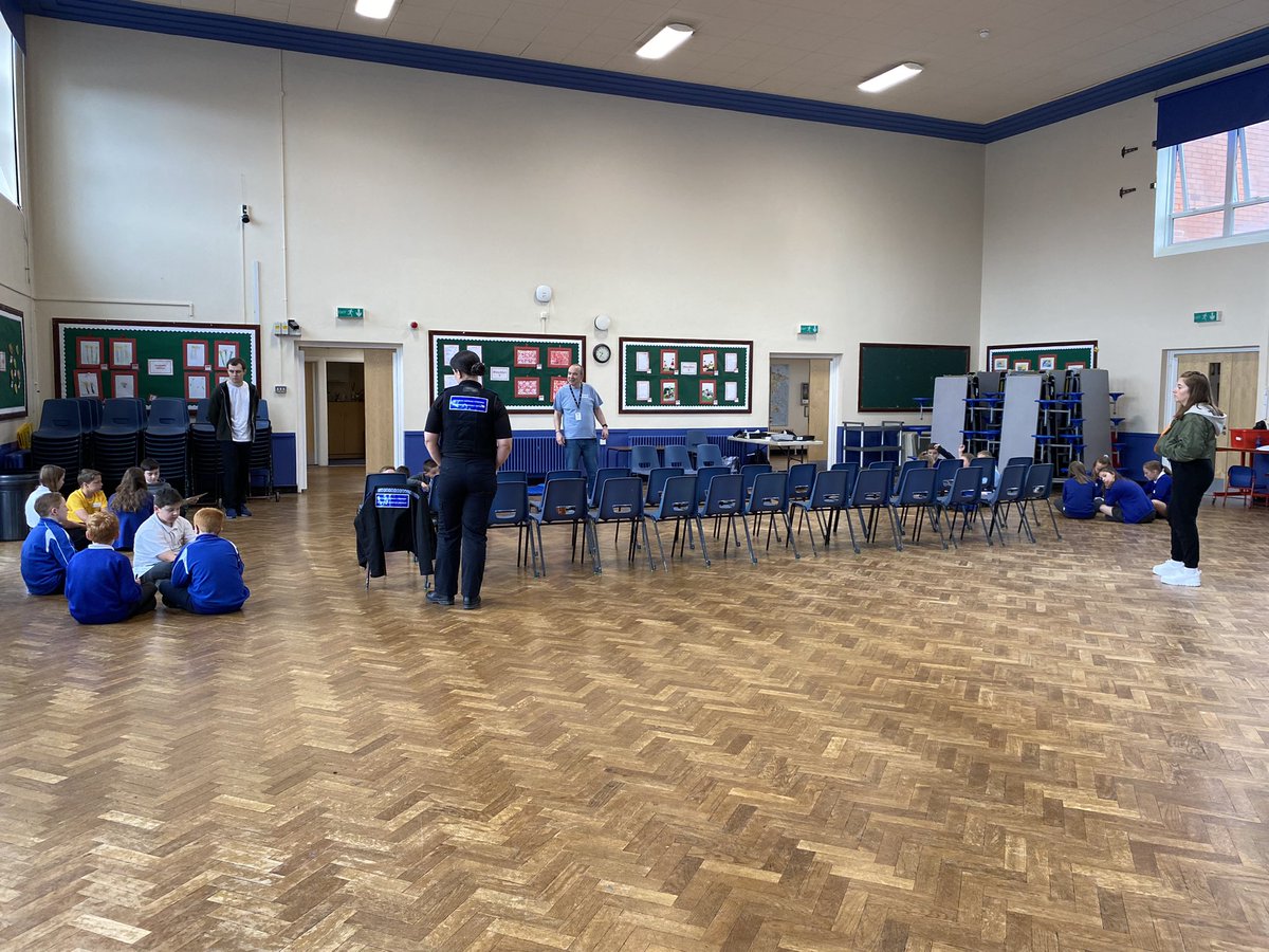 Year6BC's tweet image. Our Junior Justice workshop has started 😄 @ClwydTweets @PACTNorthWales #6SF