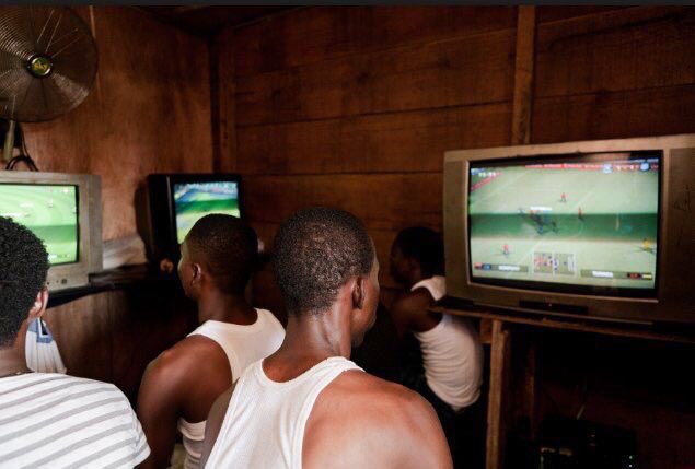 Not_tolulope's tweet photo. “If you’ve not paid your school fees go home”

Boys: https://t.co/D5bJ9OqiA0