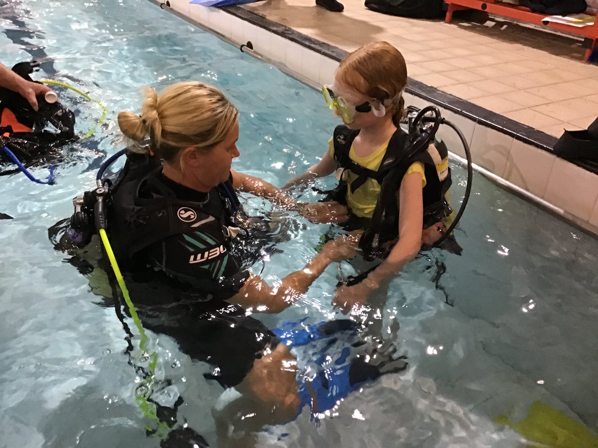 BCSPrep's tweet photo. Just keep swimming!π€Ώπ«§ #Year5 and #Year6 had an amazing underwater experience learning to scuba dive with #PooleDiving at our #BCSPrep swimming pool π What a fantastic opportunity! πββοΈπ @PADI #educationwithcharacter #achievetheextraordinary #independenteducation https://t.co/KLE4FLdo0P