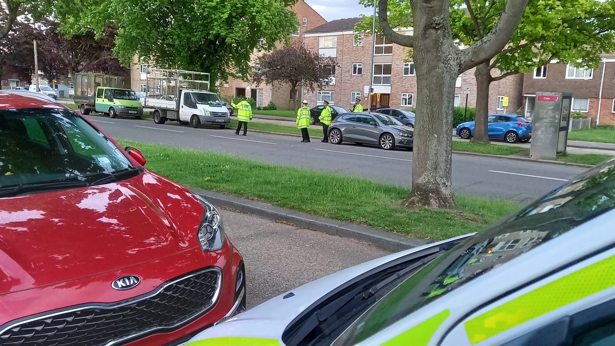 Safer Roads Southend (@saferroads_sbc) on Twitter photo Plenty of #VisionZero Road Safety engagement during a speed enforcement operation at 4 different sites in Leigh and Westcliff. <a href="/SaferEssexRoads/">SaferEssexRoads</a> <a href="/Southend_CSP/">Safer Southend</a> <a href="/SouthendCityC/">Southend-on-Sea City Council</a> @EPSouthend @EPRoadsPolicing Plenty of #VisionZero Road Safety engagement during a speed enforcement operation at 4 different sites in Leigh and Westcliff. <a href="/SaferEssexRoads/">SaferEssexRoads</a> <a href="/Southend_CSP/">Safer Southend</a> <a href="/SouthendCityC/">Southend-on-Sea City Council</a> @EPSouthend @EPRoadsPolicing