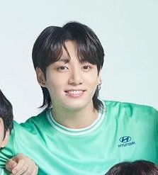 jeonIves's tweet photo. jungkook's mullet???????? are you kidding me https://t.co/CWs89btgbq