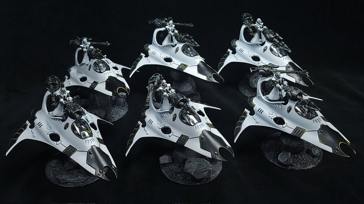 EthanHandwork's tweet photo. #aeldari #harlequins #deathjester #jetbikes #warmongers #warhammercommunity #warhammer40k #paintingwarhammer #40k #warhammer https://t.co/1dST728RJL