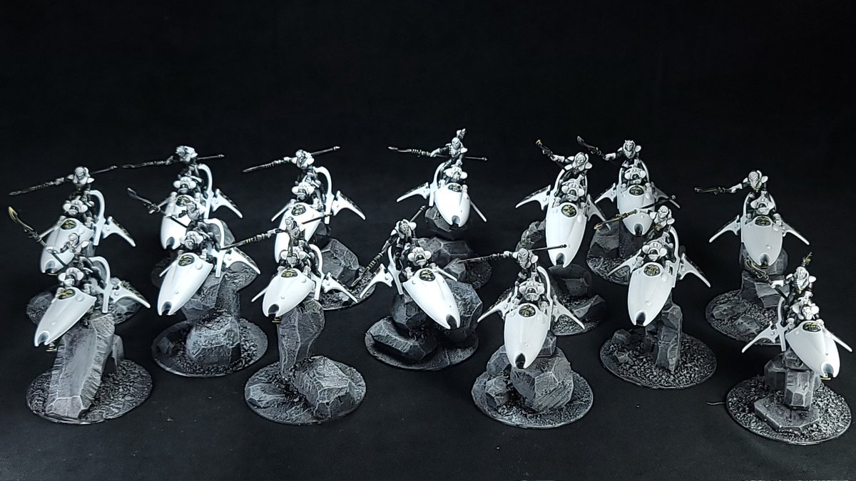 EthanHandwork's tweet photo. #aeldari #harlequins #deathjester #jetbikes #warmongers #warhammercommunity #warhammer40k #paintingwarhammer #40k #warhammer https://t.co/n8B4jLAQsf