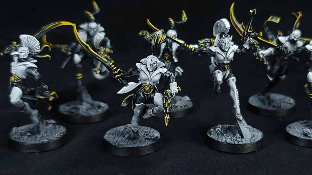 EthanHandwork's tweet photo. #aeldari #harlequins #deathjester #jetbikes #warmongers #warhammercommunity #warhammer40k #paintingwarhammer #40k #warhammer https://t.co/pCupSvaQWg