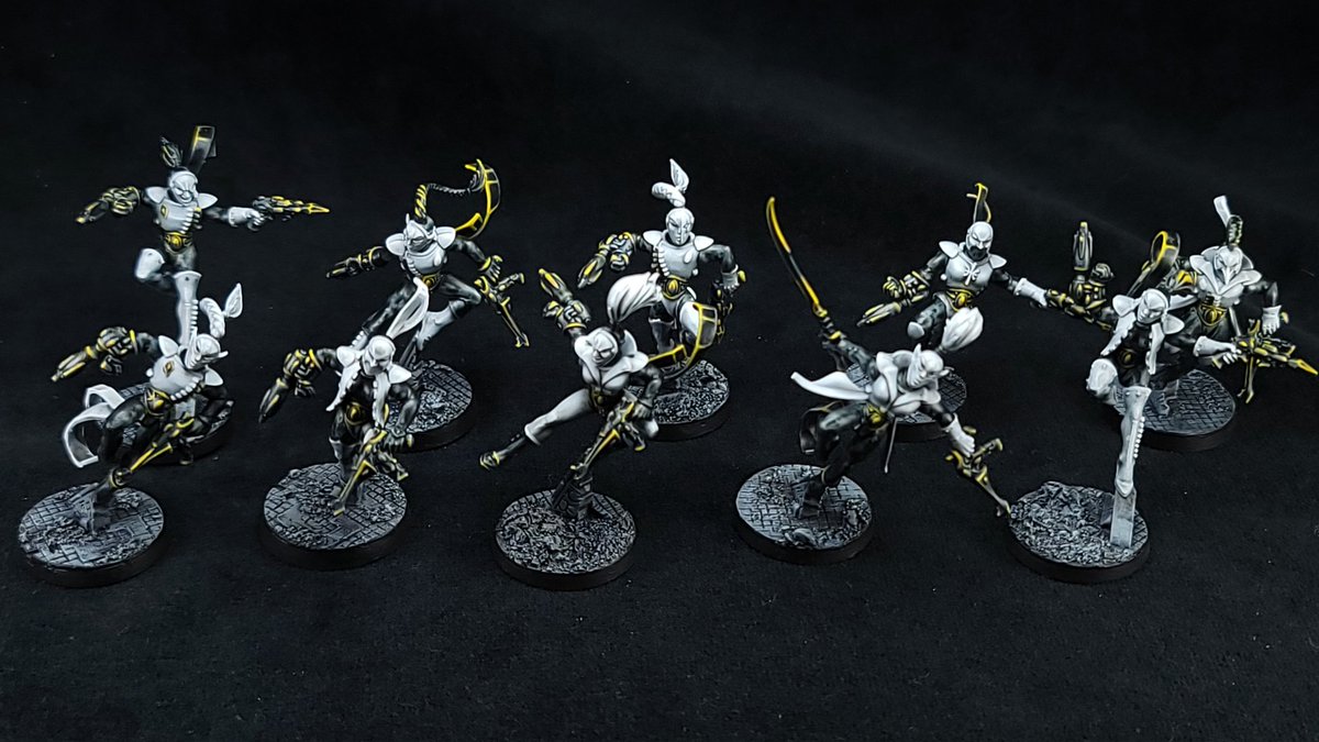 EthanHandwork's tweet photo. #aeldari #harlequins #deathjester #jetbikes #warmongers #warhammercommunity #warhammer40k #paintingwarhammer #40k #warhammer https://t.co/pCupSvaQWg