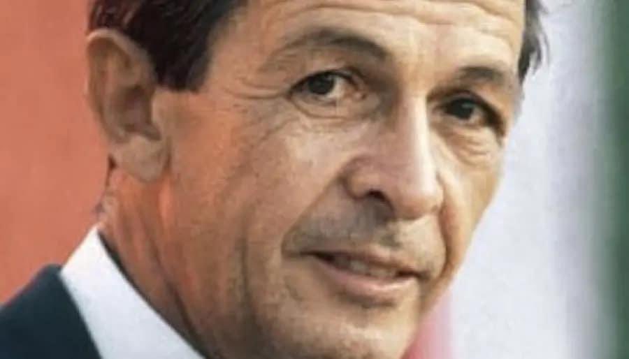 deli200's tweet photo. Buon compleanno Enrico 
#sesifasinistranoicisiamo
@donne_uno @lageloni @Arturo_Scotto https://t.co/3X3CDCPlc9