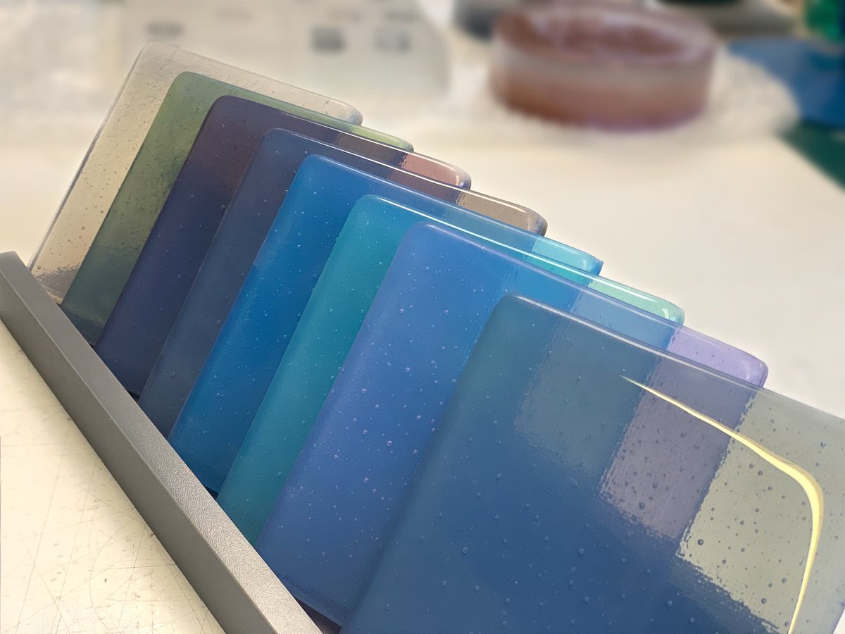 hslaterglass's tweet photo. I’ve been looking at colour over the last few weeks. Making up my own colour palette to cast with. #colourperception #opticalart #kilnformedglass #castglass #bullseyeglass #contemporaryglasssculpture https://t.co/rkHSPSHLUc