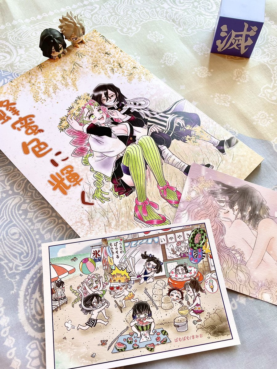 本とポストカードが出来上がりました。ぶっ、ぶ厚いですっ😆
めちゃくちゃカラフルな本に仕上がりました〜✨
紙の種類など中の仕様は前回と同じです。

B5/フルカラー/118P
950円　別途送料
ポストカード付き

袋詰め作業等、準備が順調にいけば予定通り6月初旬に通販のご案内ができそうです(*´艸`)💕