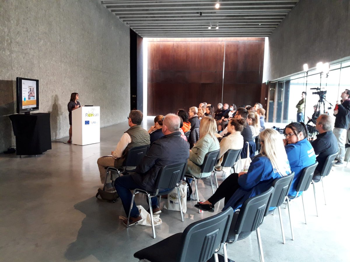 comerfordk's tweet image. Great start to our @RU_RBAN @URBACT_IE International meeting with welcome address by @Fintan_Phelan @Carlow_Co_Co and Kathleen Holohan Chief Executive @CarlowLEO