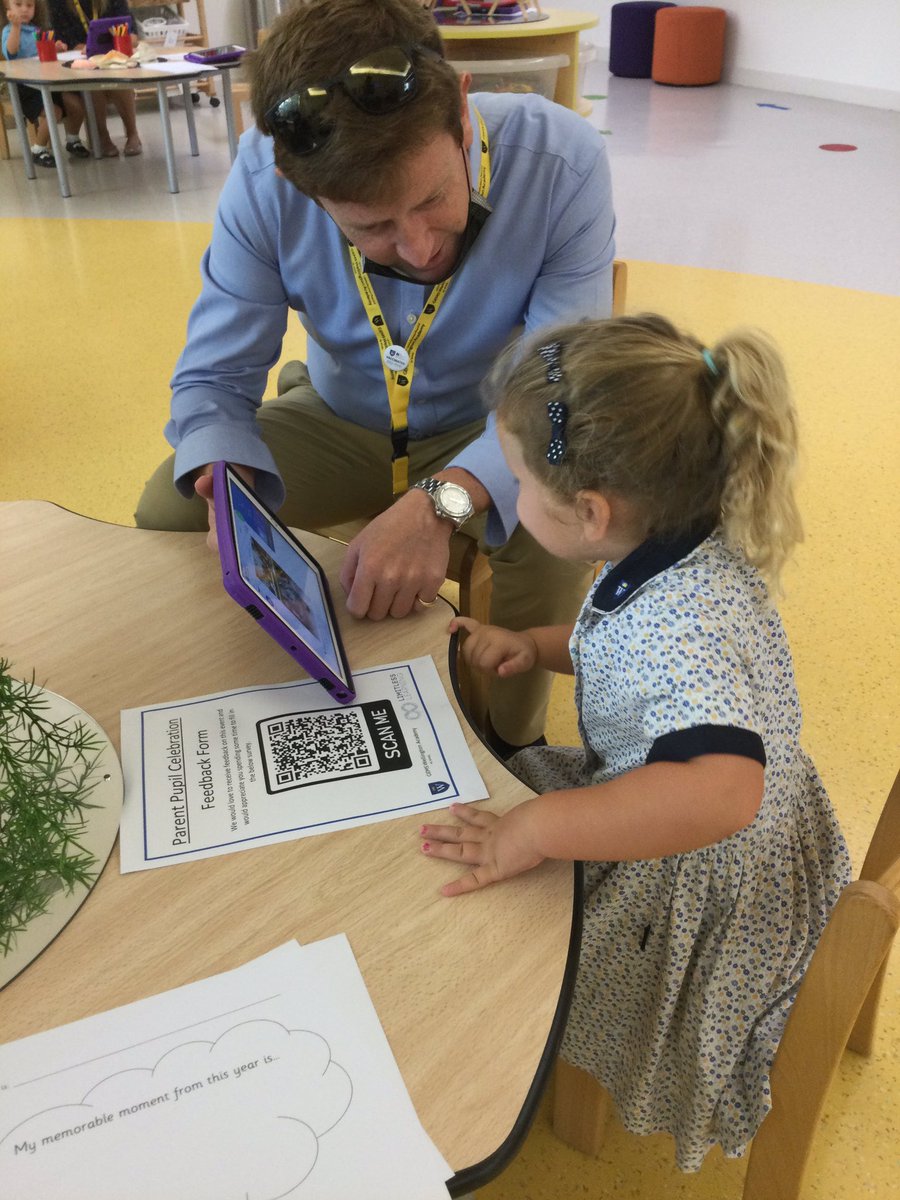 FS_WEK's tweet image. A wonderful morning spent sharing our learning journeys with our grown ups. Thank you for attending 😊 #limitlesslearning #limitlessfun ✨