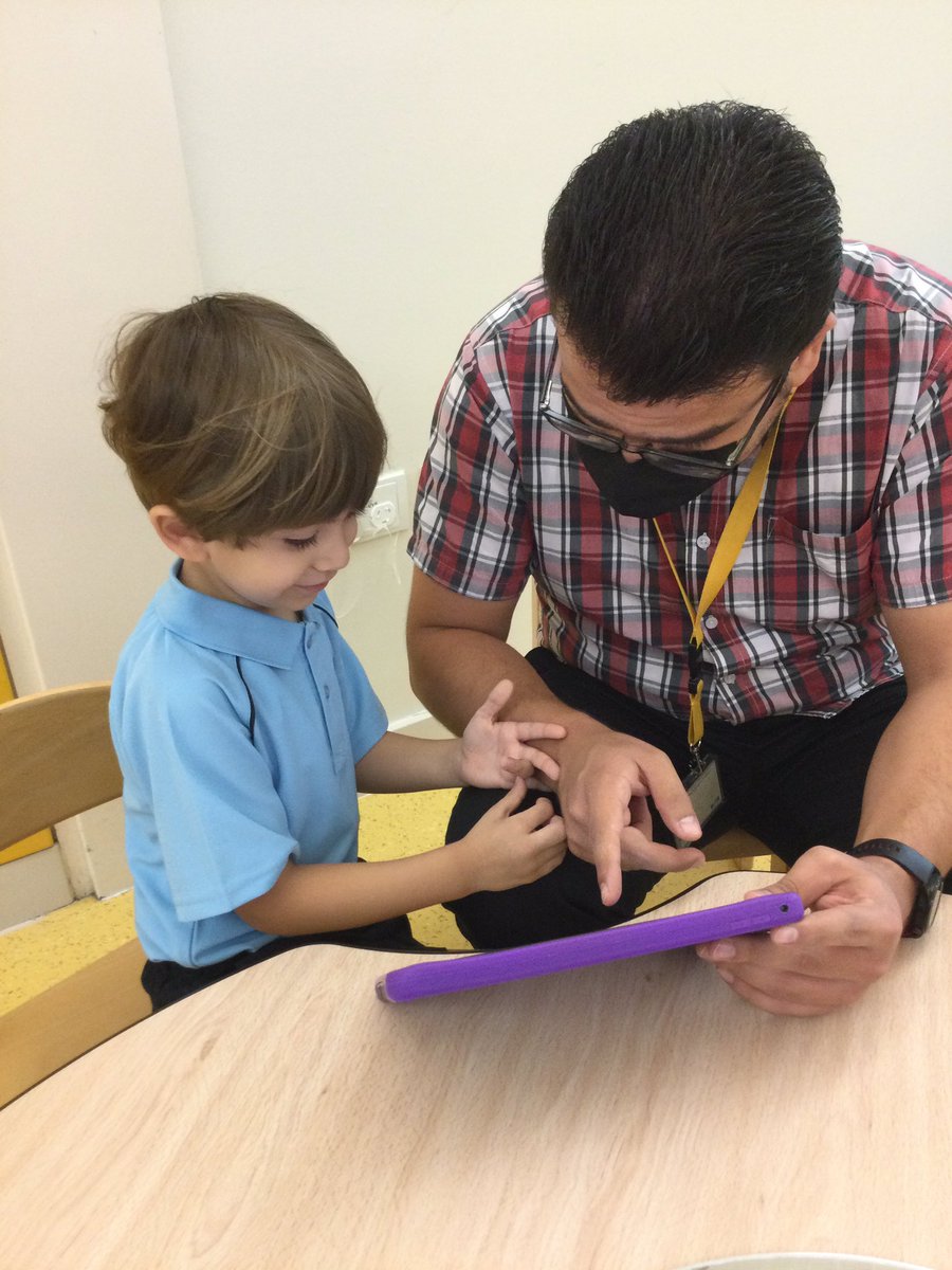 FS_WEK's tweet image. A wonderful morning spent sharing our learning journeys with our grown ups. Thank you for attending 😊 #limitlesslearning #limitlessfun ✨