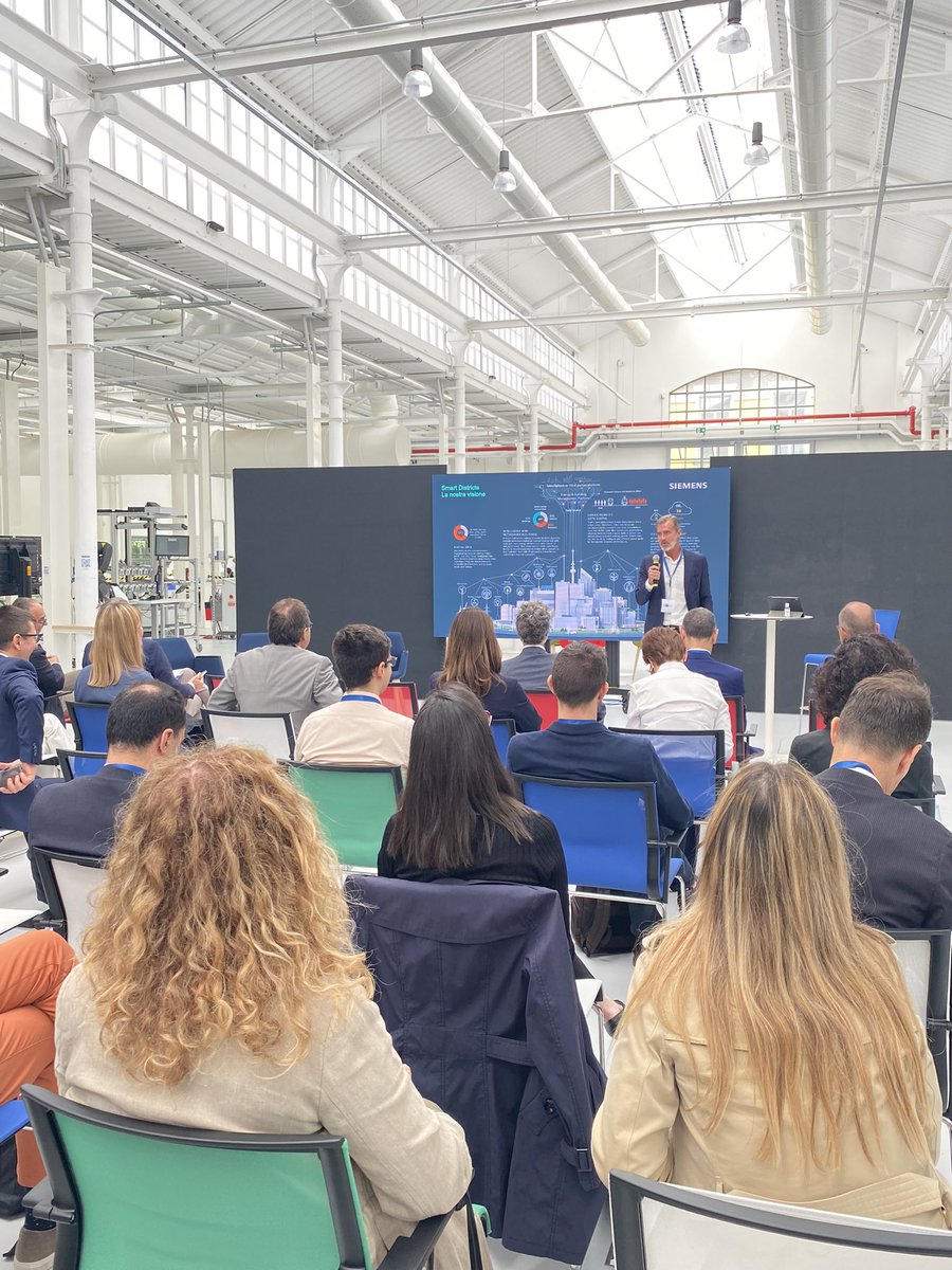 Seconda best practice a tema #infrastrutture #urbane con <a href="/Siemens_Italia/">Siemens Italia</a> e <a href="/paganiR1973/">Roberto Pagani</a>