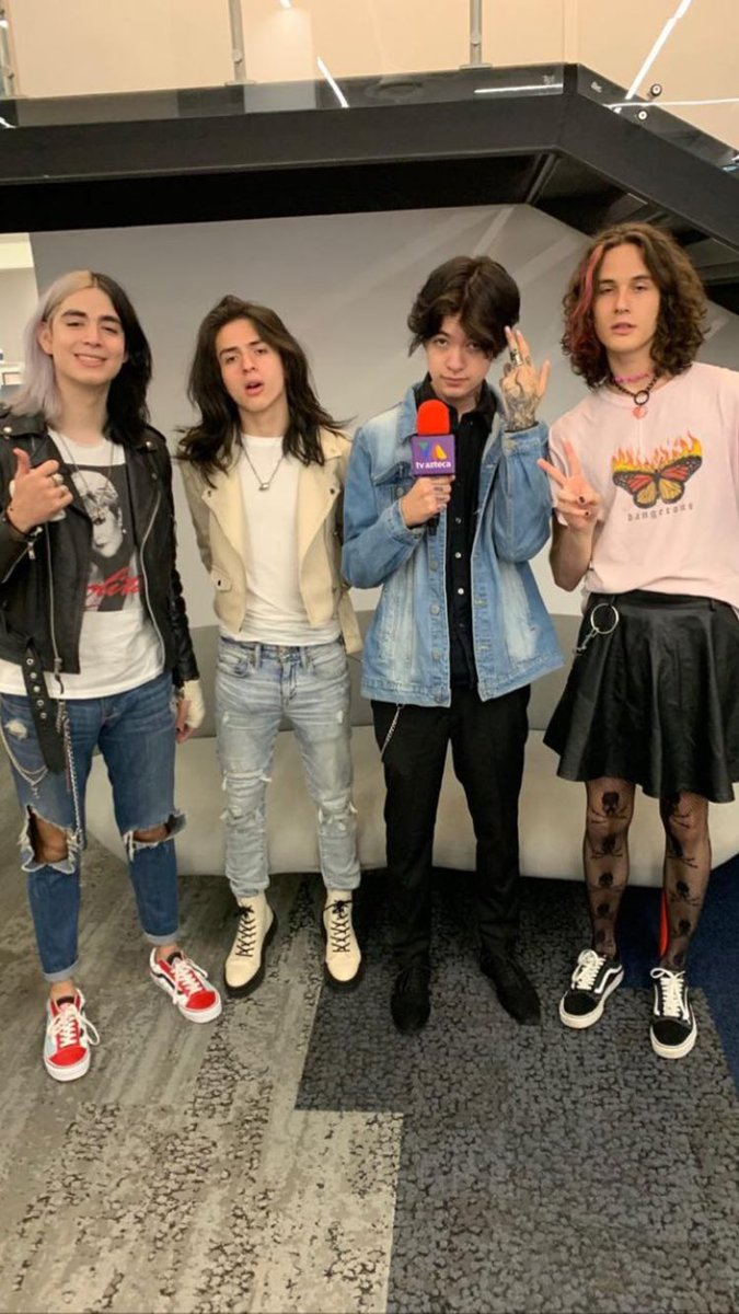 Alwaysfangirluv's tweet photo. @mtvmiaw Queremos ver a @Wiplash_oficial
#RPDF
#EfectoWiplash
#SobredosisRPDF https://t.co/VyTIULOxYd