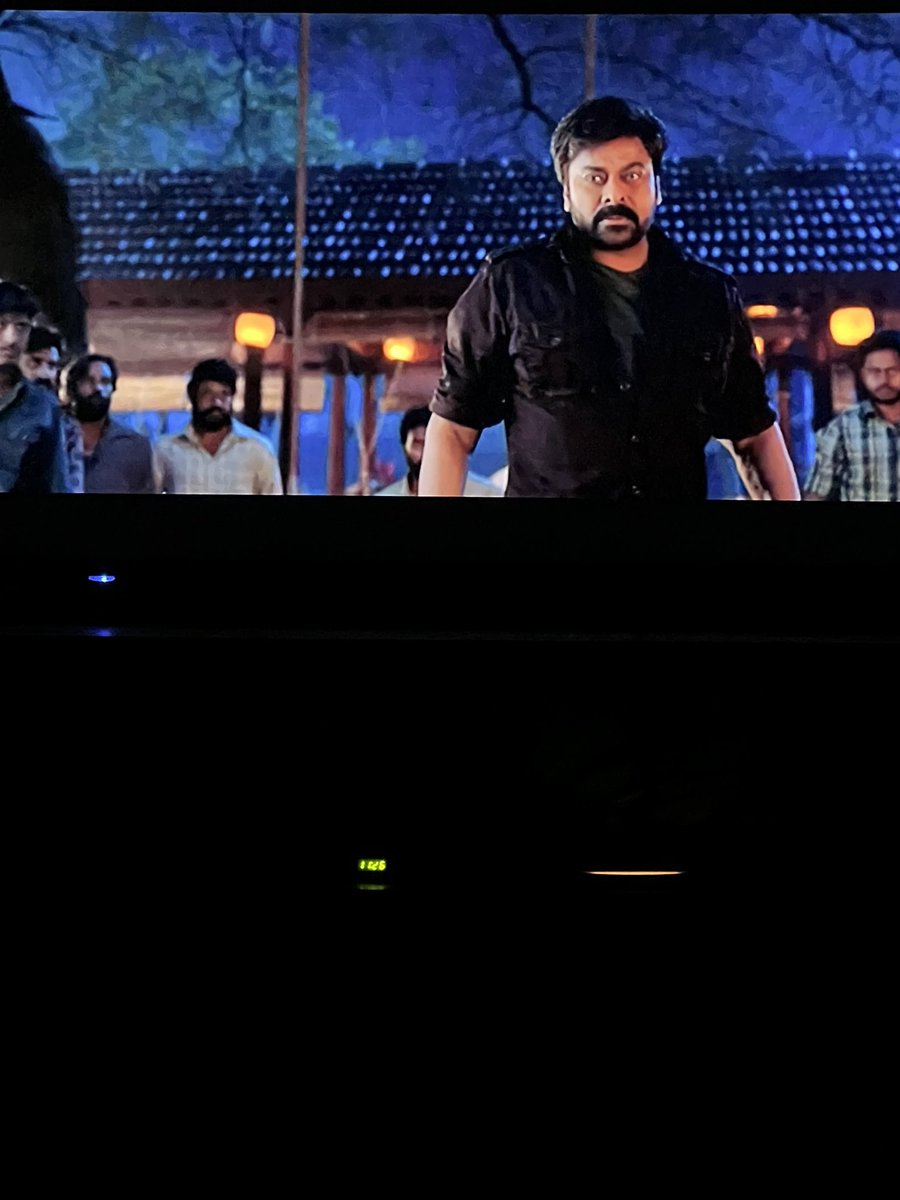 bindsids's tweet photo. Evarikandi osthundi Face lo Ee grace?? 
Kani Chiru ekkada?? 
#Acharya annaru.. chusthe edo grahachaaram pattinattundedi!!! 
Paathaalu chepthadu anukunte padukopettadu!! Ila lepaalsi vasthundi anuko Ledu….. 
#acharyadisaster https://t.co/OlhPkjtv1G