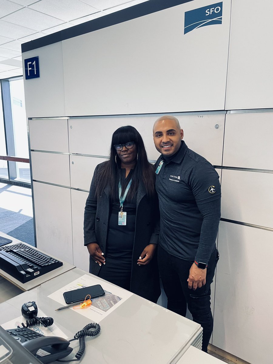 Lafonda showed us how they rock it here in SFO, as she displayed urgency and productivity in her line of work! Another one for the books Thank you! #standardsandconsistency #savingtime <a href="/KevinSummerlin5/">Kevin Summerlin</a> <a href="/BsquaredUA/">Bradley Boyd</a> @jonathangooda <a href="/SalangaJ/">Jonathan Salanga</a> <a href="/DavidWisdomUA/">David Wisdom</a> <a href="/MikeHannaUAL/">Mike Hanna</a>