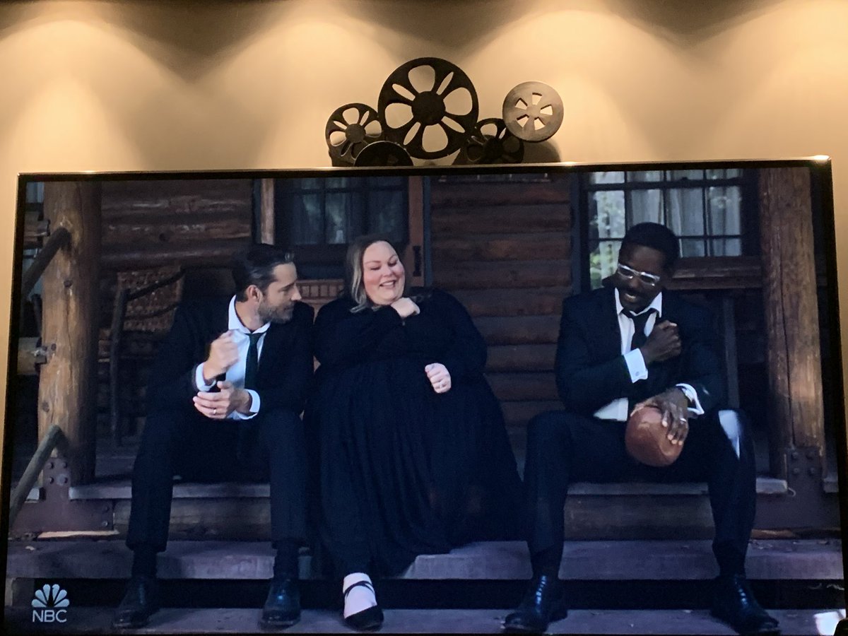 JodisJourneys's tweet photo. What an ending.😭On this final #TissueTuesday, I’m sad,emotional but most of all grateful for being on this 6 year journey with the Pearsons.Thx to the creators,cast,writers, directors &amp; the entire #ThisIsUs family for this true, blue gem.✨🙏✨ #ThisIsUsFinalChapter #nbcthisisus https://t.co/6AxvN7QdUL