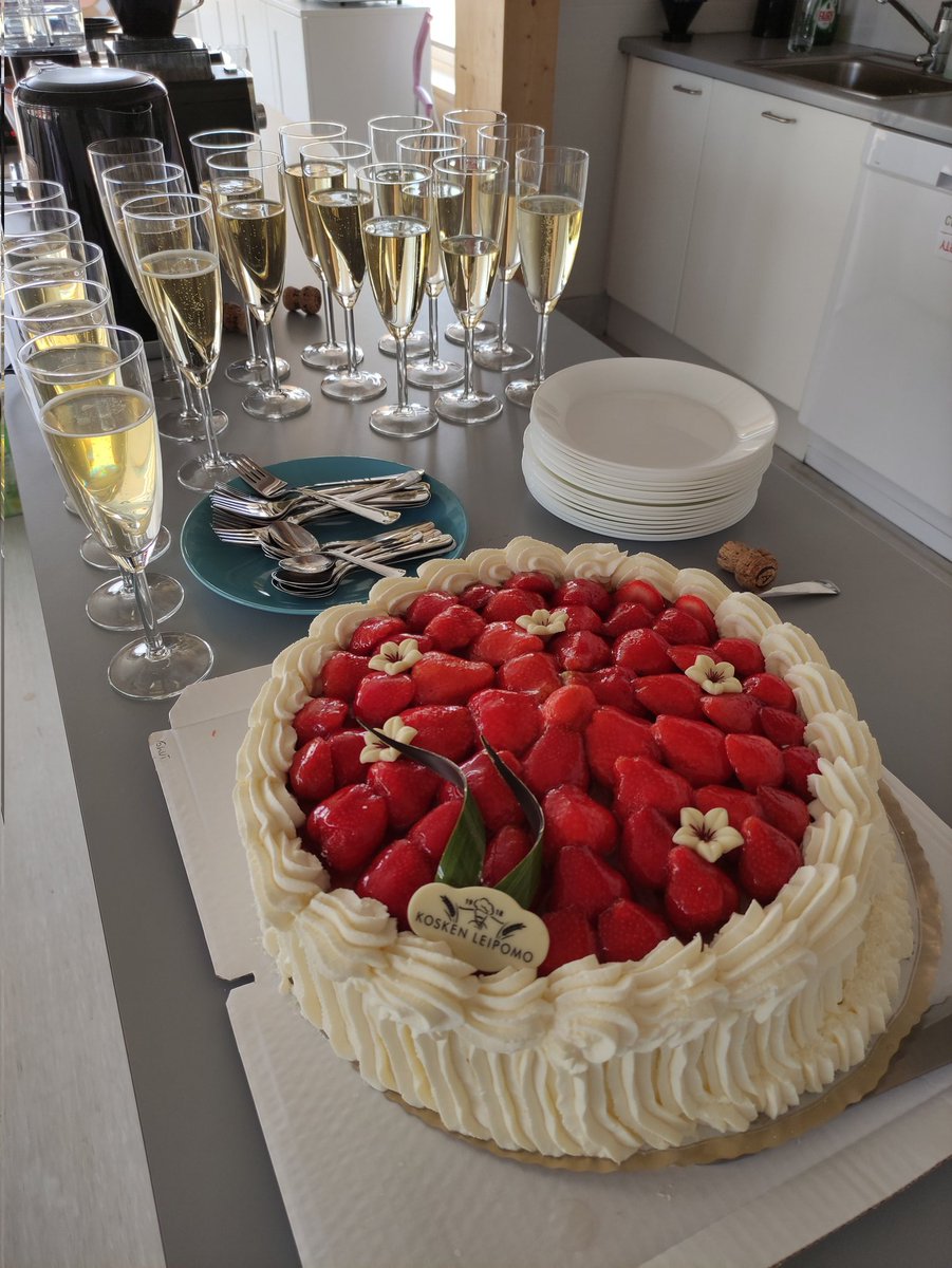 LabmasterLtd's tweet image. Labmaster celebration for 2 product launches. Great Day at Kaarina site.