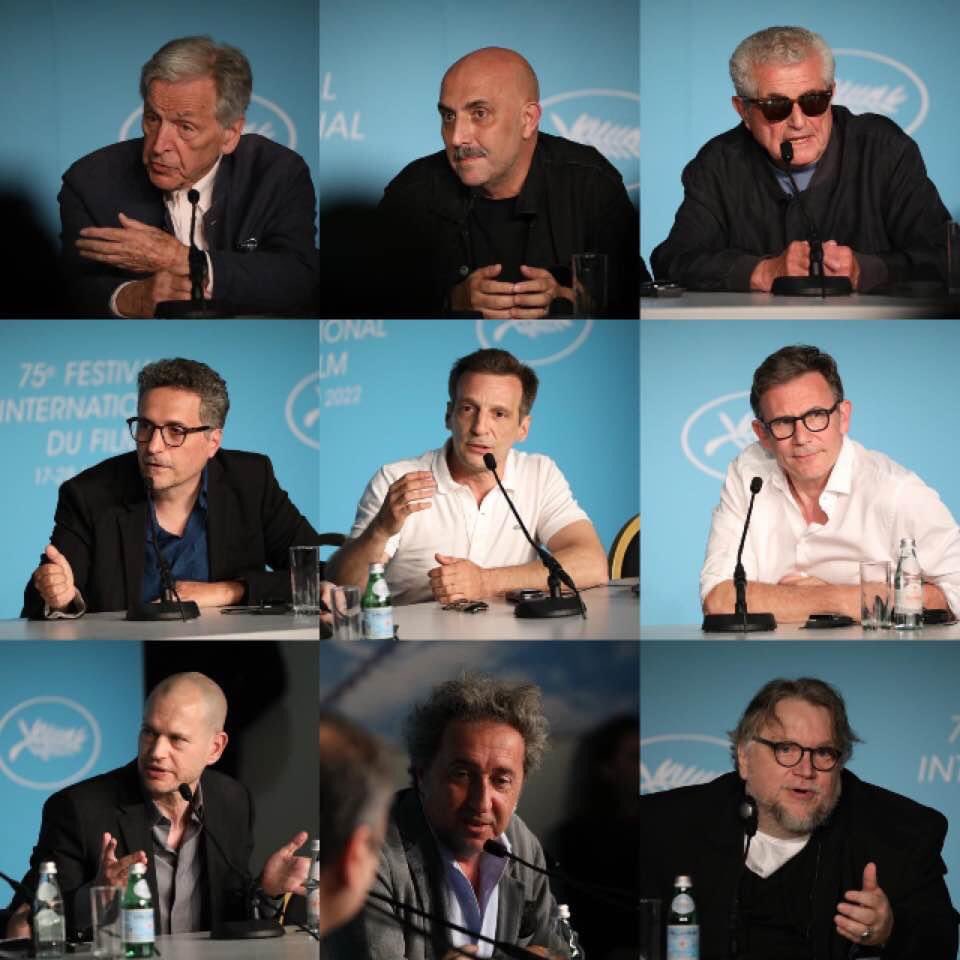 Colloque sur l’avenir du cinéma 
#cannes #festivaldecannes #lol 

Ou sont les femmes ?