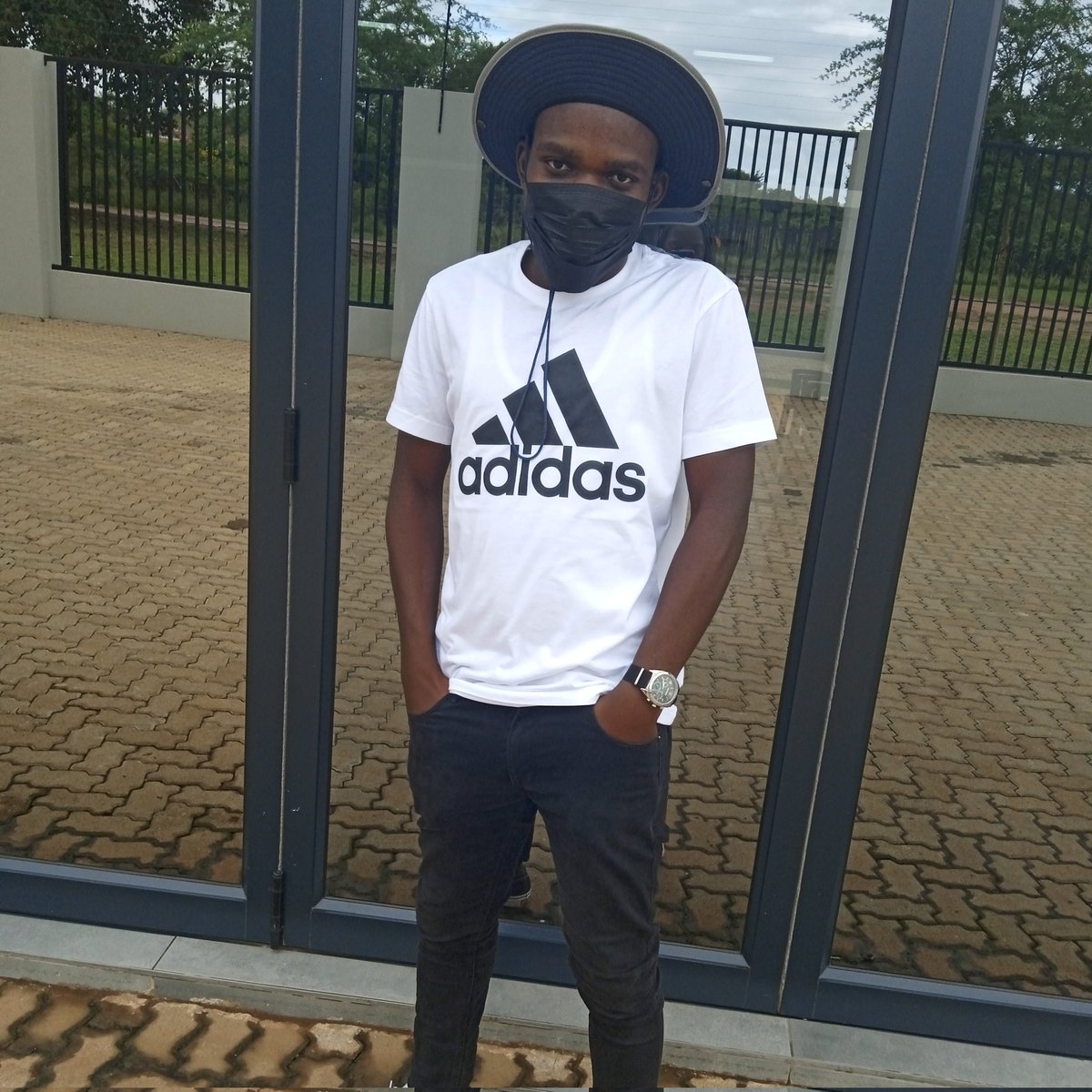 Livesworld10's tweet photo. #NewProfilePic https://t.co/ifguWxMyax