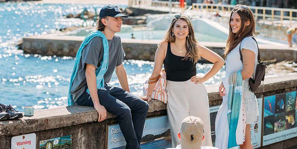 What drives students to select the courses and institutions they do? A report published by UAC asks school leavers starting uni about their views, interests and behaviours. Find out what they said in the Student Lifestyle Report 2022 bit.ly/3LJMxav #Year12 #HSC #highered