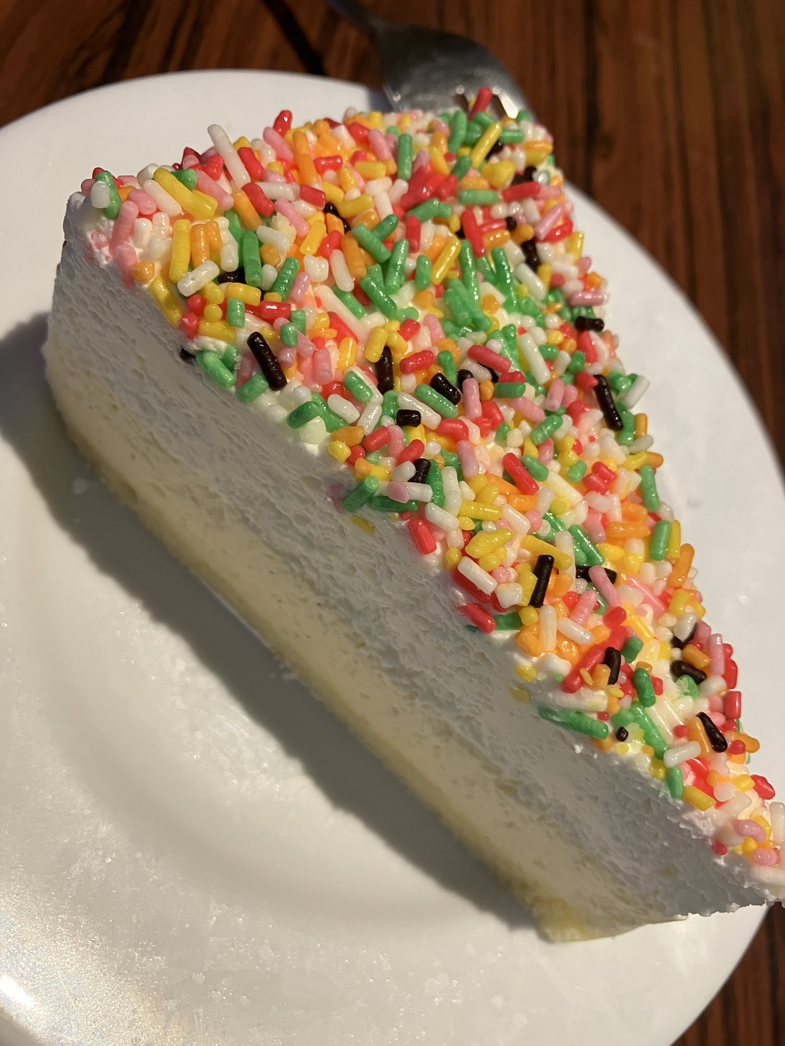 ᐠ ᐛ ᐟ ᐠ ᐖ ᐟ 念願のスプリンクルケーキ とても美味だった T Co R1ageepn5w Twitter