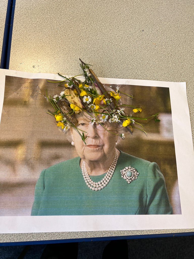 Jubilee outdoor learning crowns! <a href="/ChilternOutdoor/">Outdoor Learning</a>