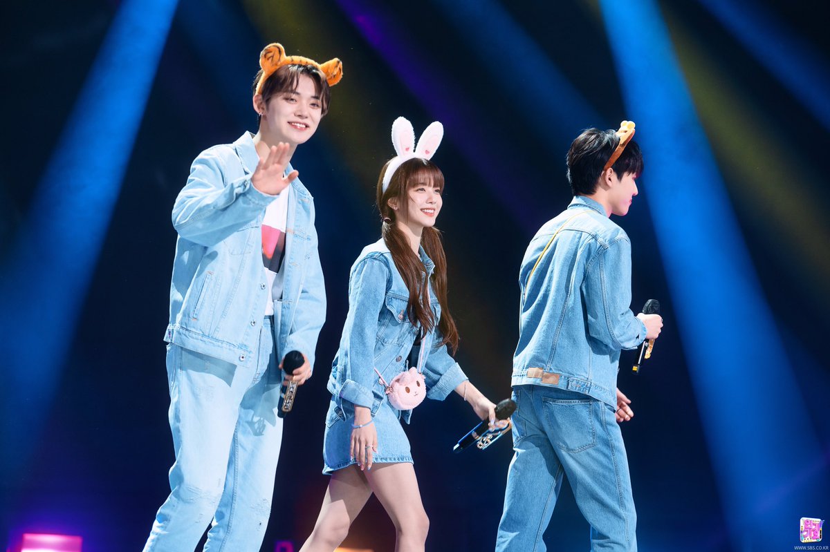 YJBFOLDER's tweet photo. #JJUNIJJUN : behind the scenes of inkigayo <3 https://t.co/JX3nLpSD5S